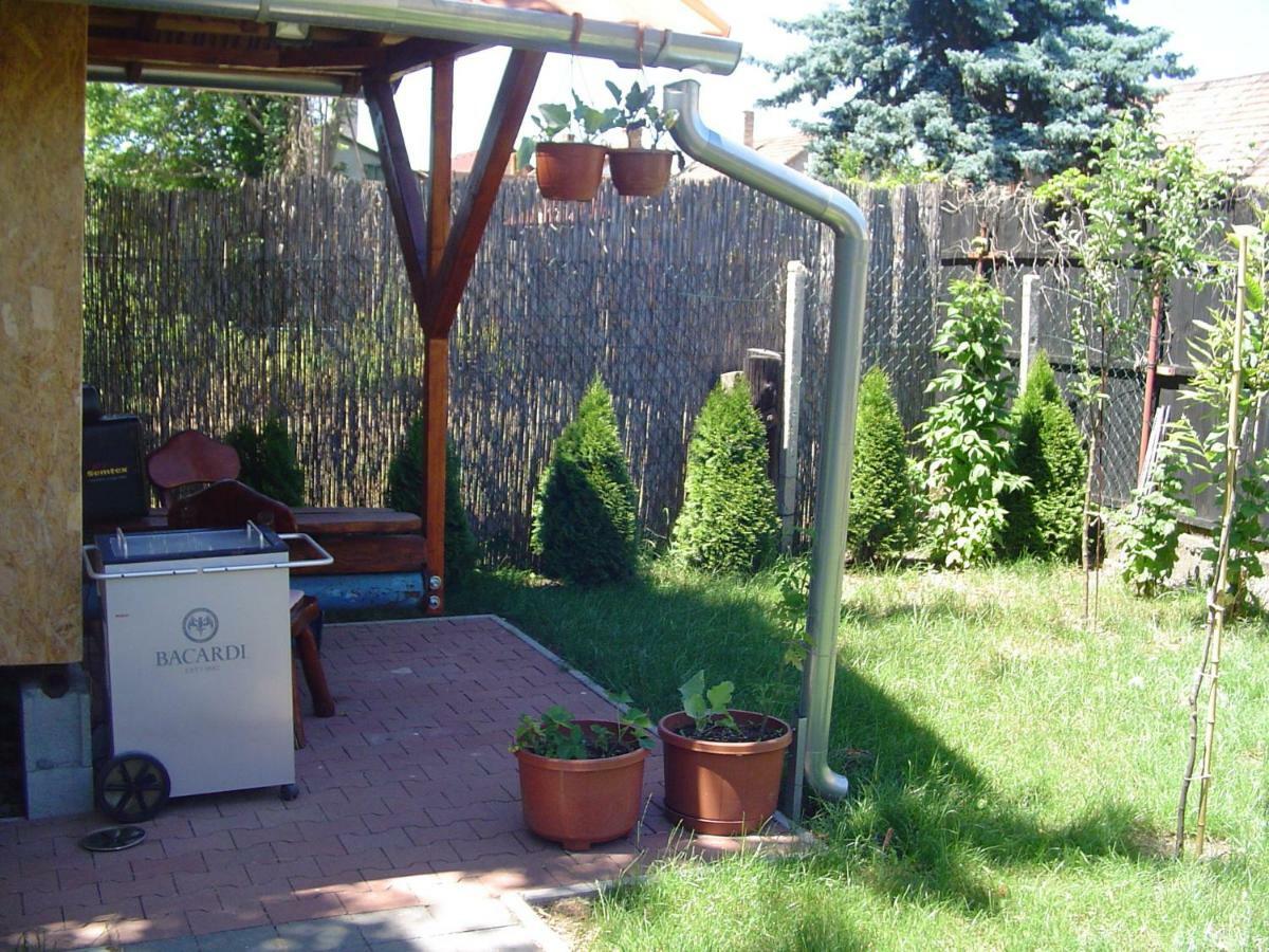 Karavan Sturovo Exterior photo